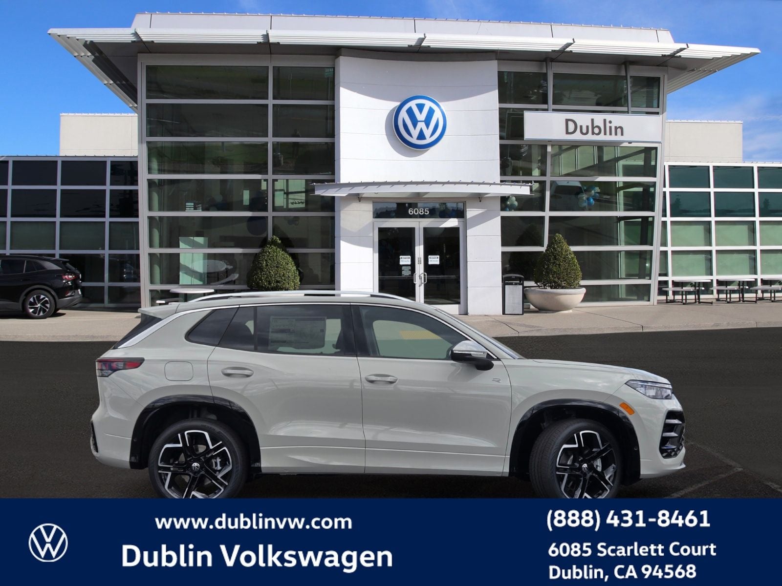 2026 Volkswagen Tiguan 2.0T SEL R-Line
