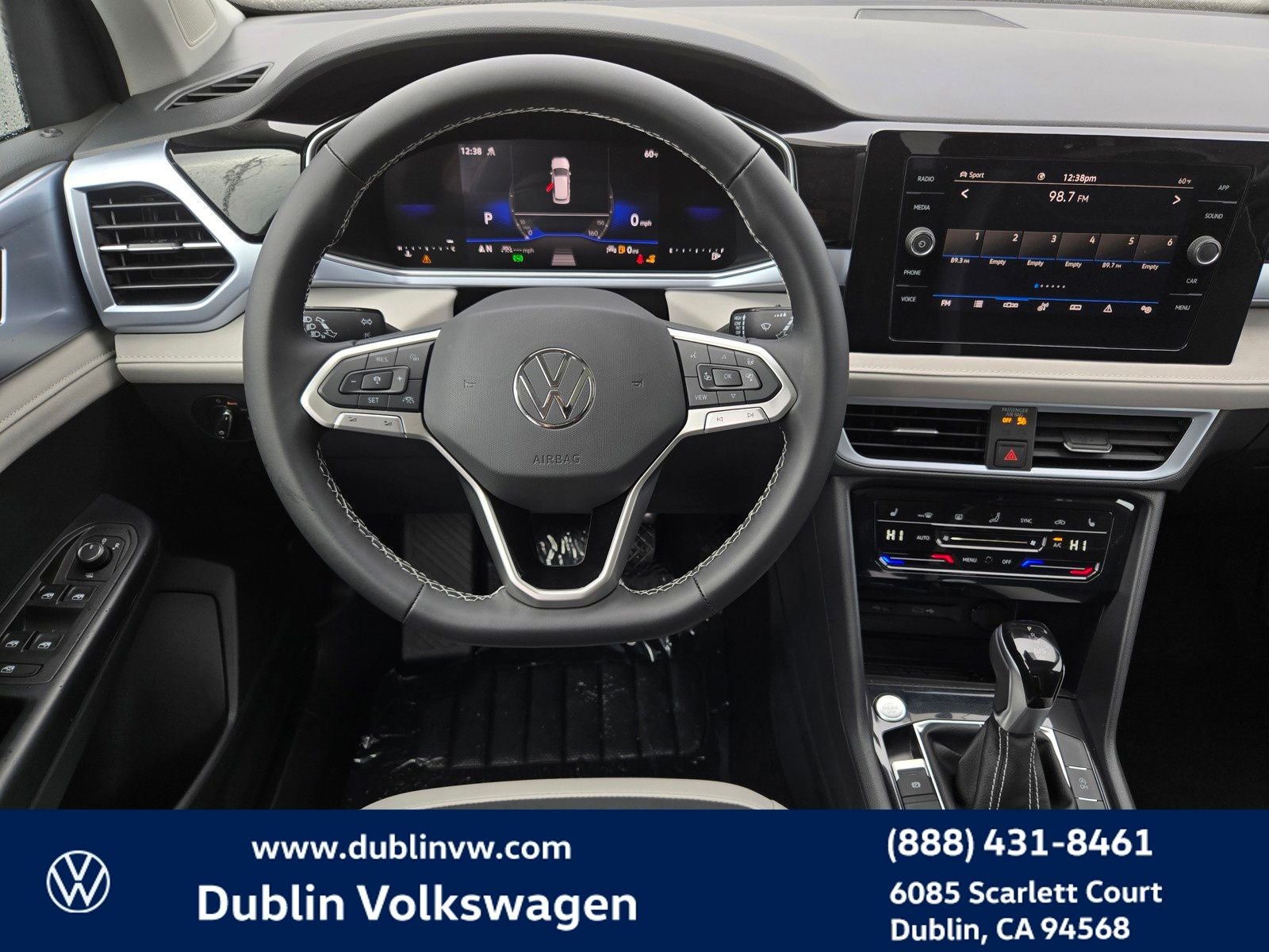 2025 Volkswagen Taos 1.5T SE