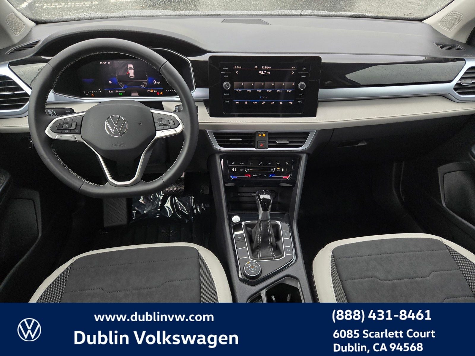 2025 Volkswagen Taos 1.5T SE