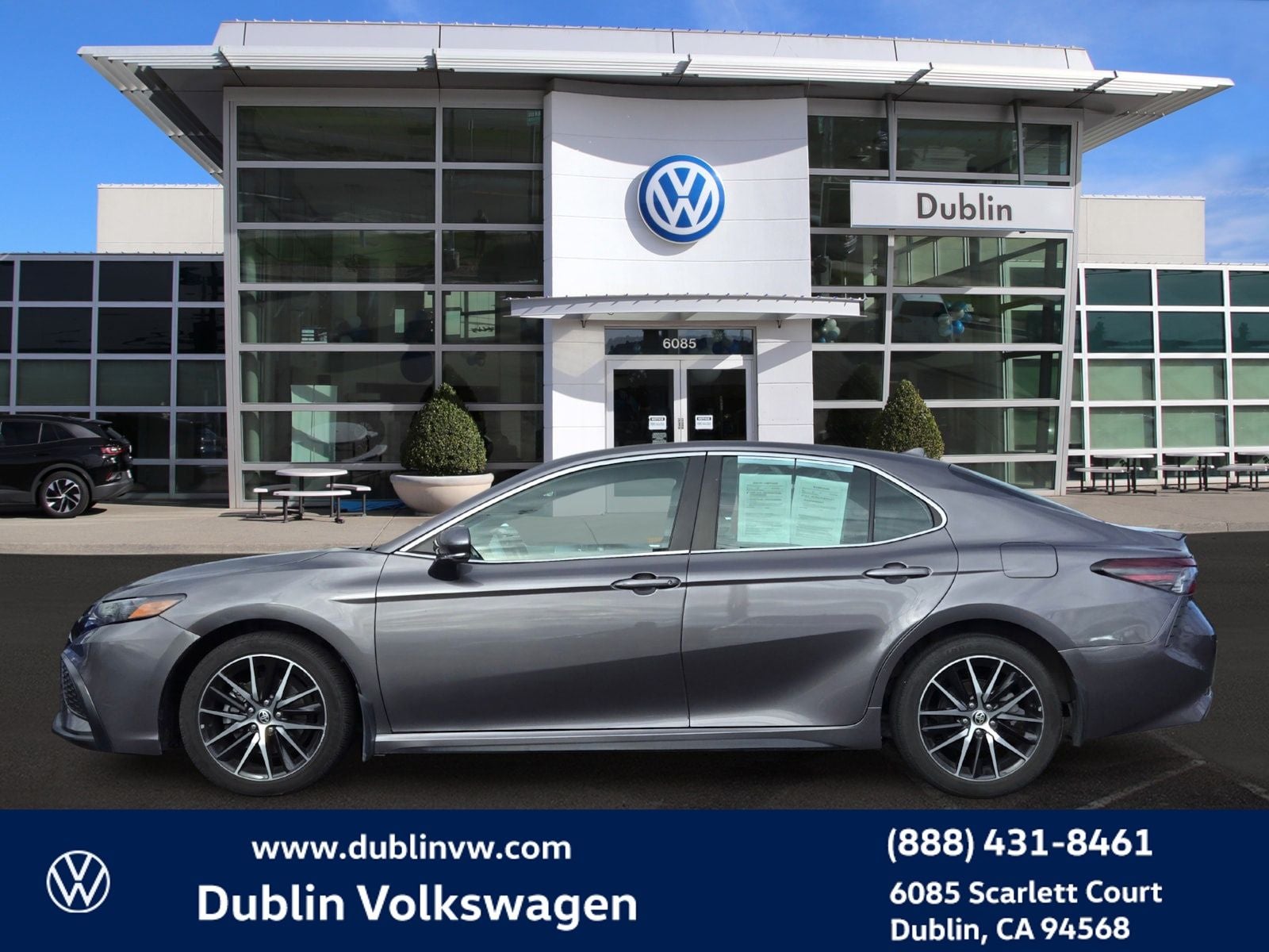 2023 Toyota Camry SE