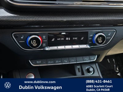 2023 Audi SQ5 Prestige quattro