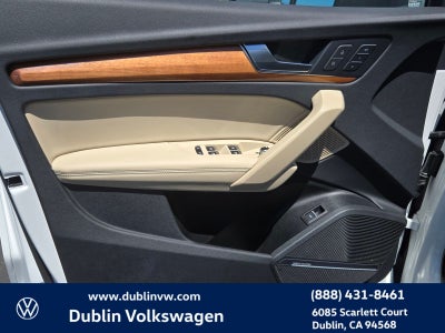2023 Audi Q5 45 S line Premium quattro