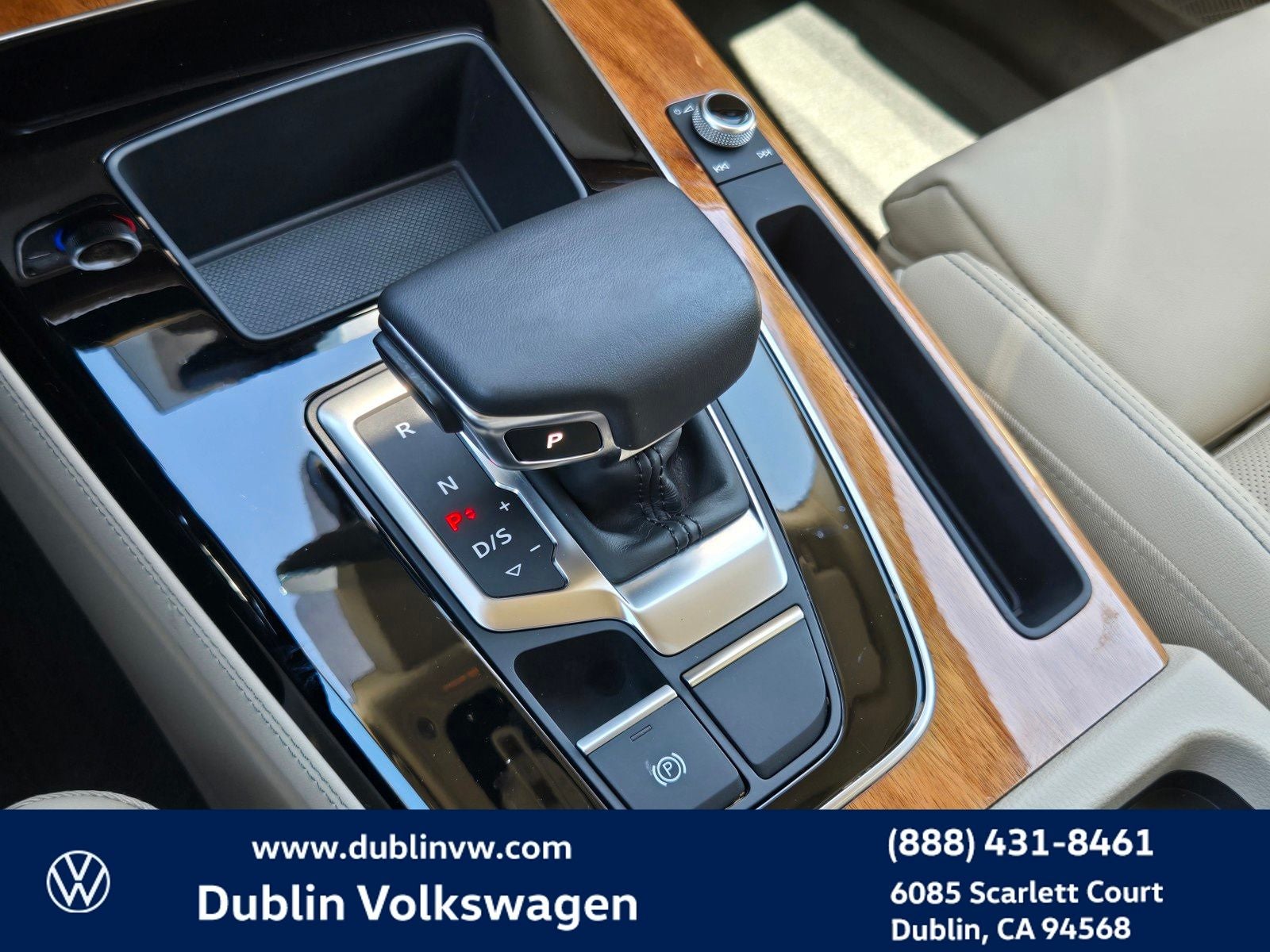 2023 Audi Q5 45 S line Premium quattro