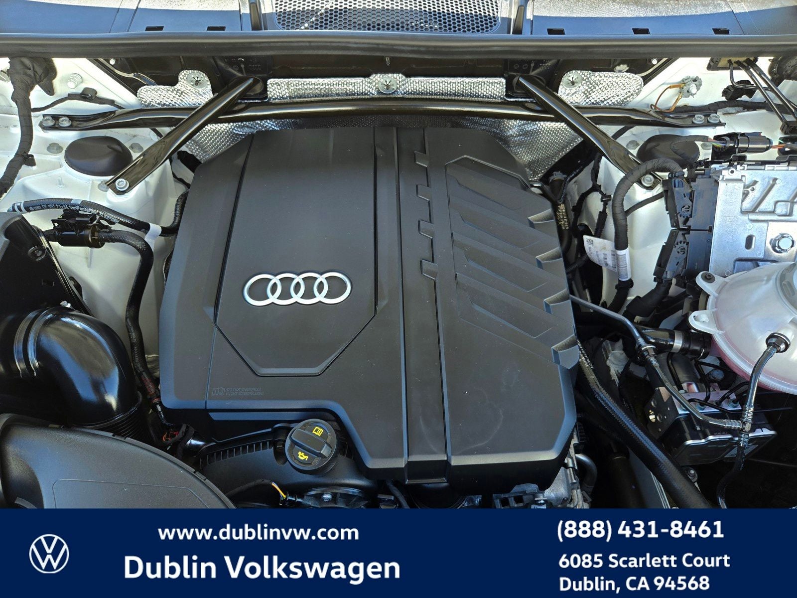 2023 Audi Q5 45 S line Premium quattro