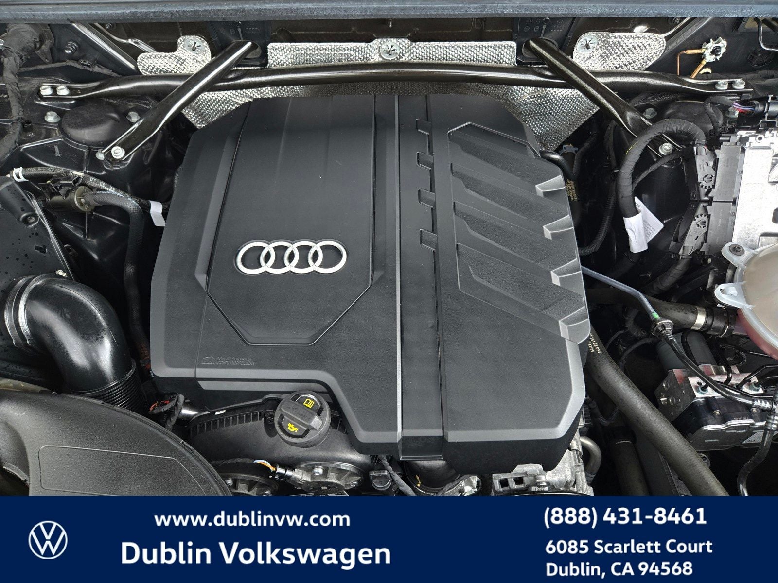2023 Audi Q5 45 S line Premium quattro