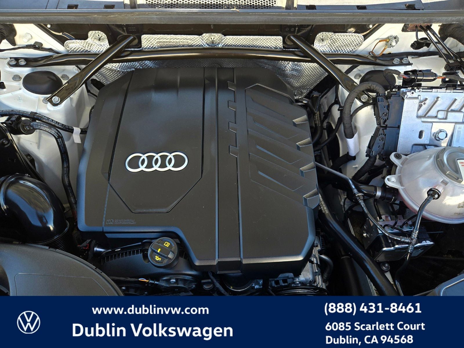 2023 Audi Q5 45 S line Premium quattro