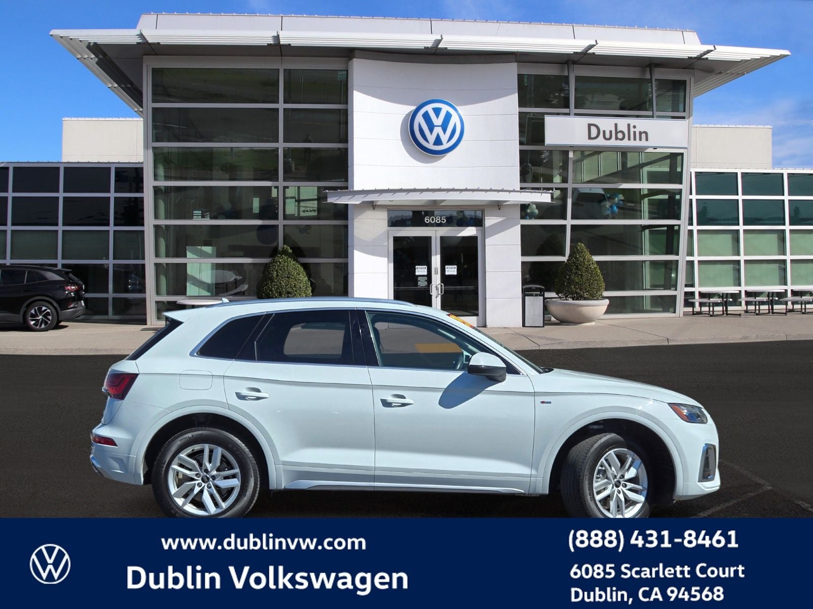 2023 Audi Q5 45 S line Premium quattro