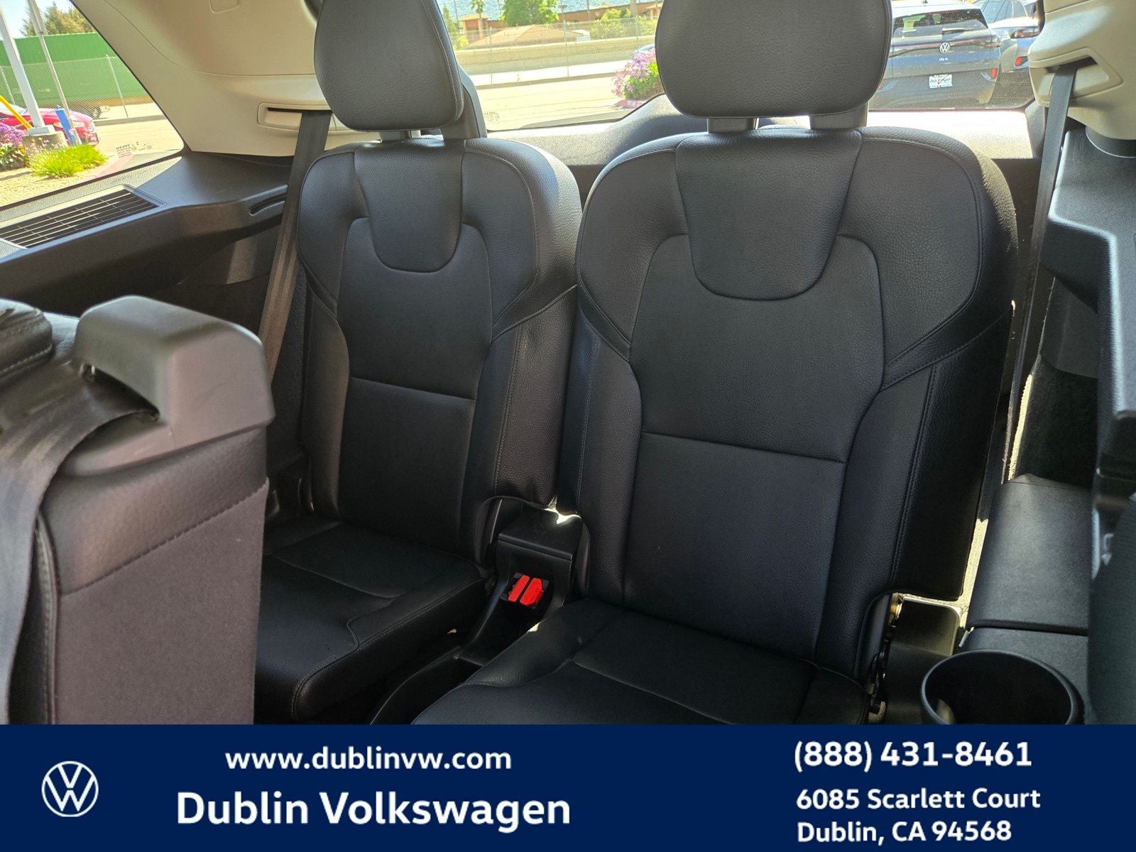 2019 Volvo XC90 Hybrid T8 Momentum