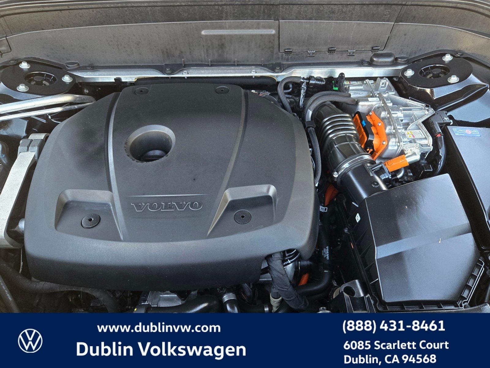 2019 Volvo XC90 Hybrid T8 Momentum