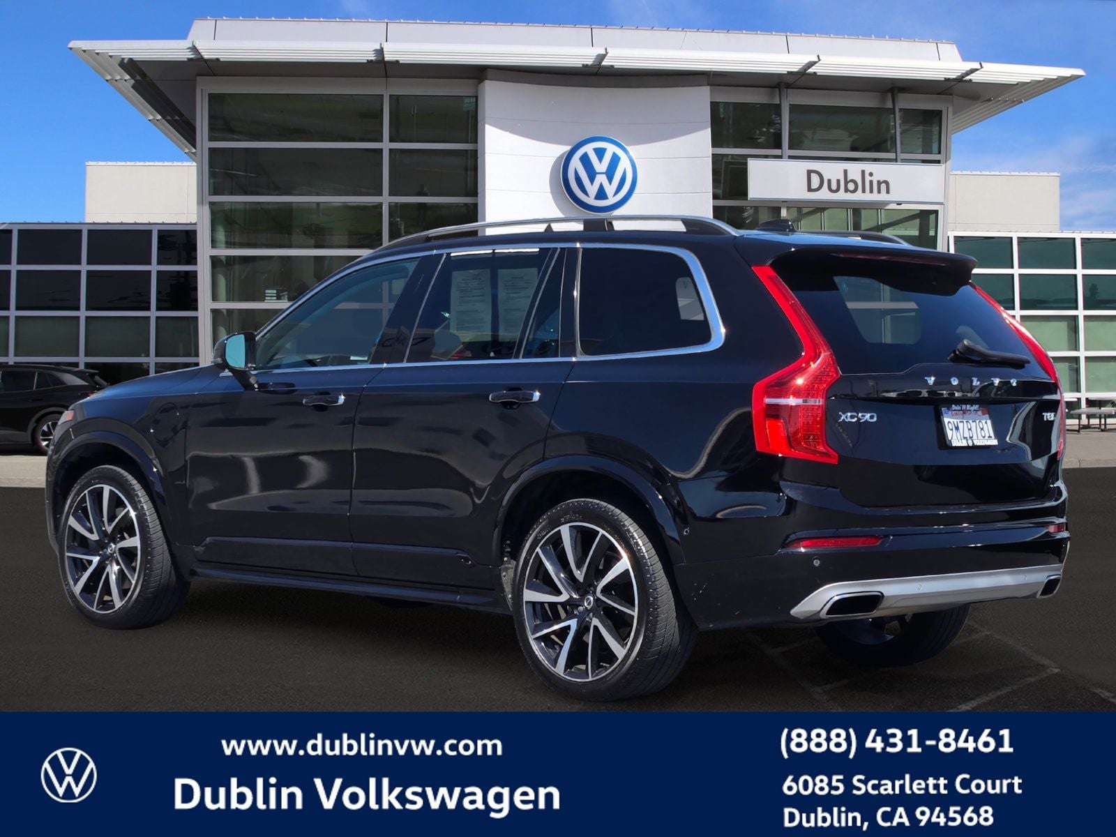 2019 Volvo XC90 Hybrid T8 Momentum