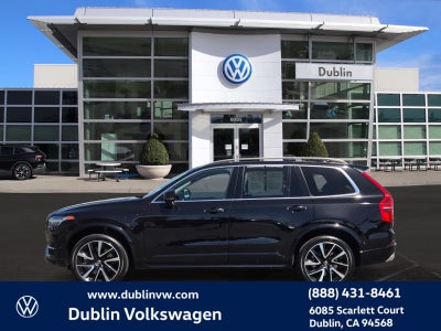 2019 Volvo XC90 Hybrid T8 Momentum