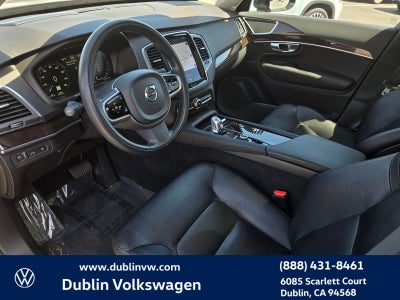 2019 Volvo XC90 Hybrid T8 Momentum