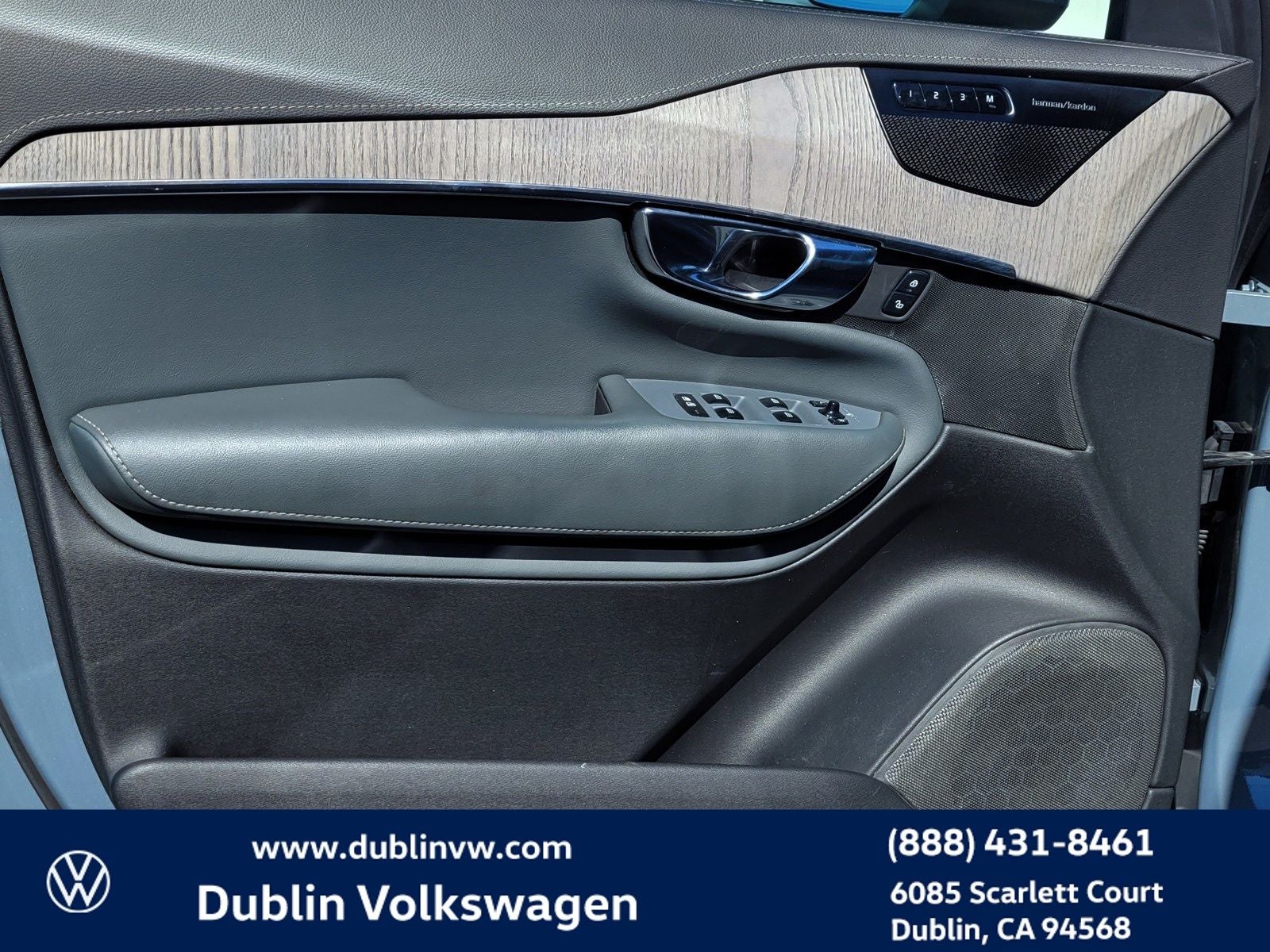 2022 Volvo XC90 Recharge Plug-In Hybrid T8 Inscription Expression 7 Passenger