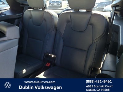 2022 Volvo XC90 Recharge Plug-In Hybrid T8 Inscription Expression 7 Passenger