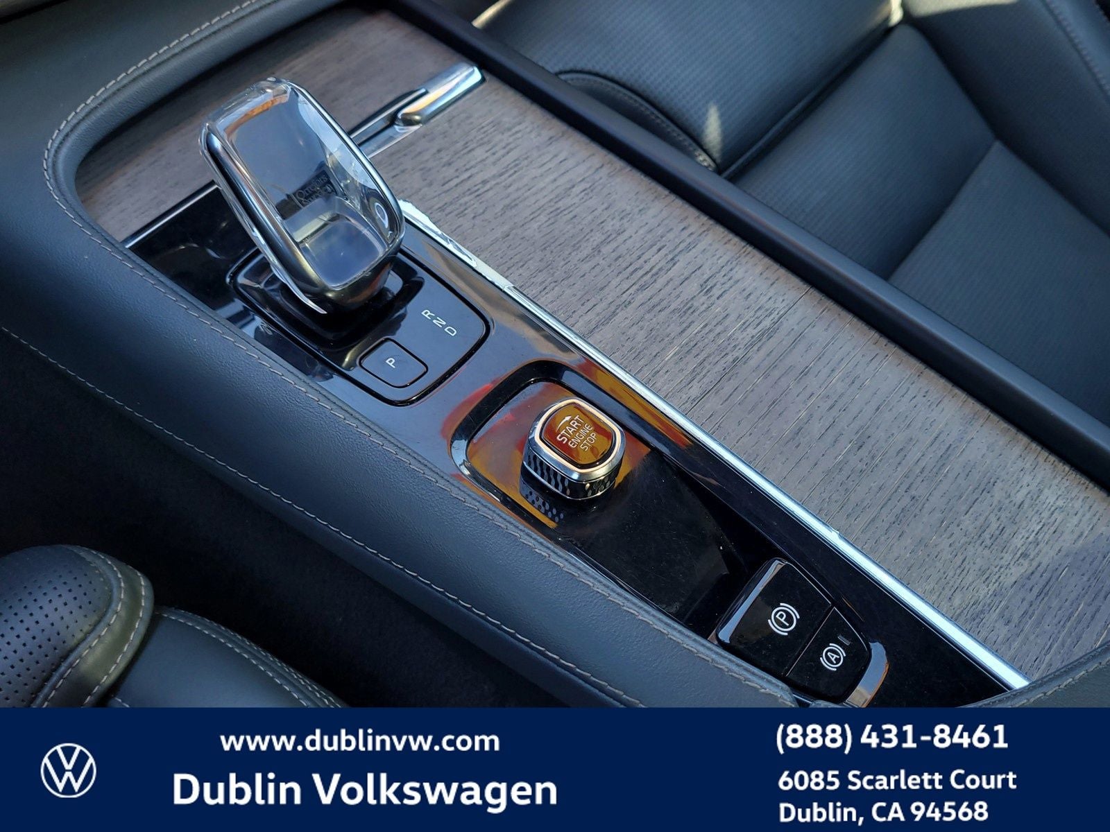 2022 Volvo XC90 Recharge Plug-In Hybrid T8 Inscription Expression 7 Passenger