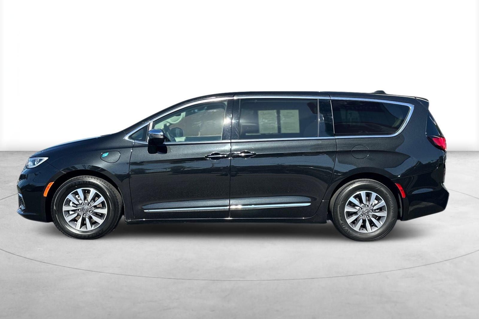 2023 Chrysler Pacifica Hybrid Limited