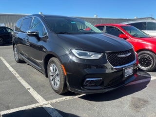 2023 Chrysler Pacifica Hybrid Limited