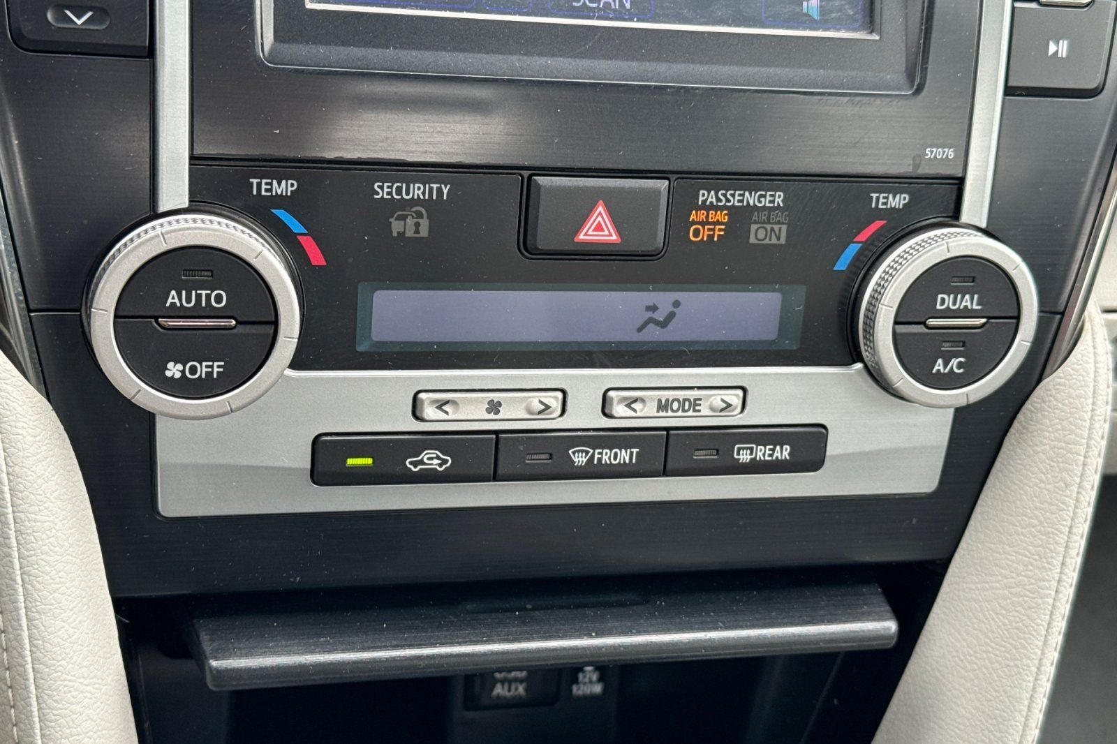 2014 Toyota Camry Hybrid LE