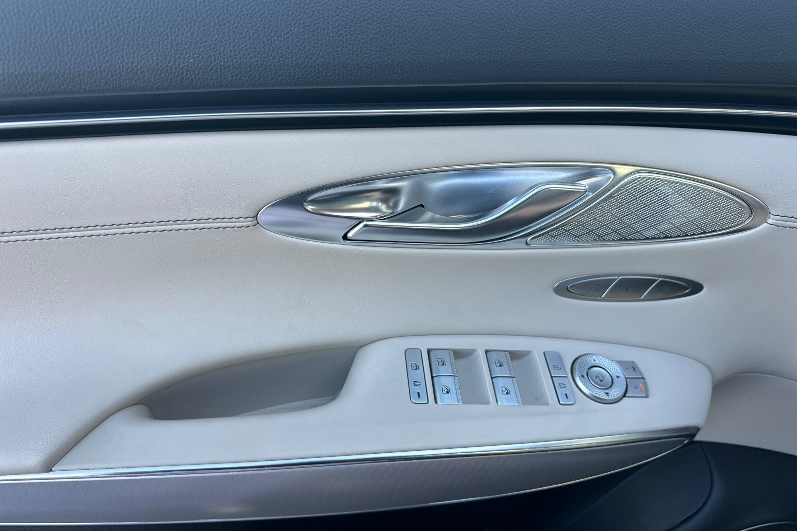2024 Genesis GV70 2.5T