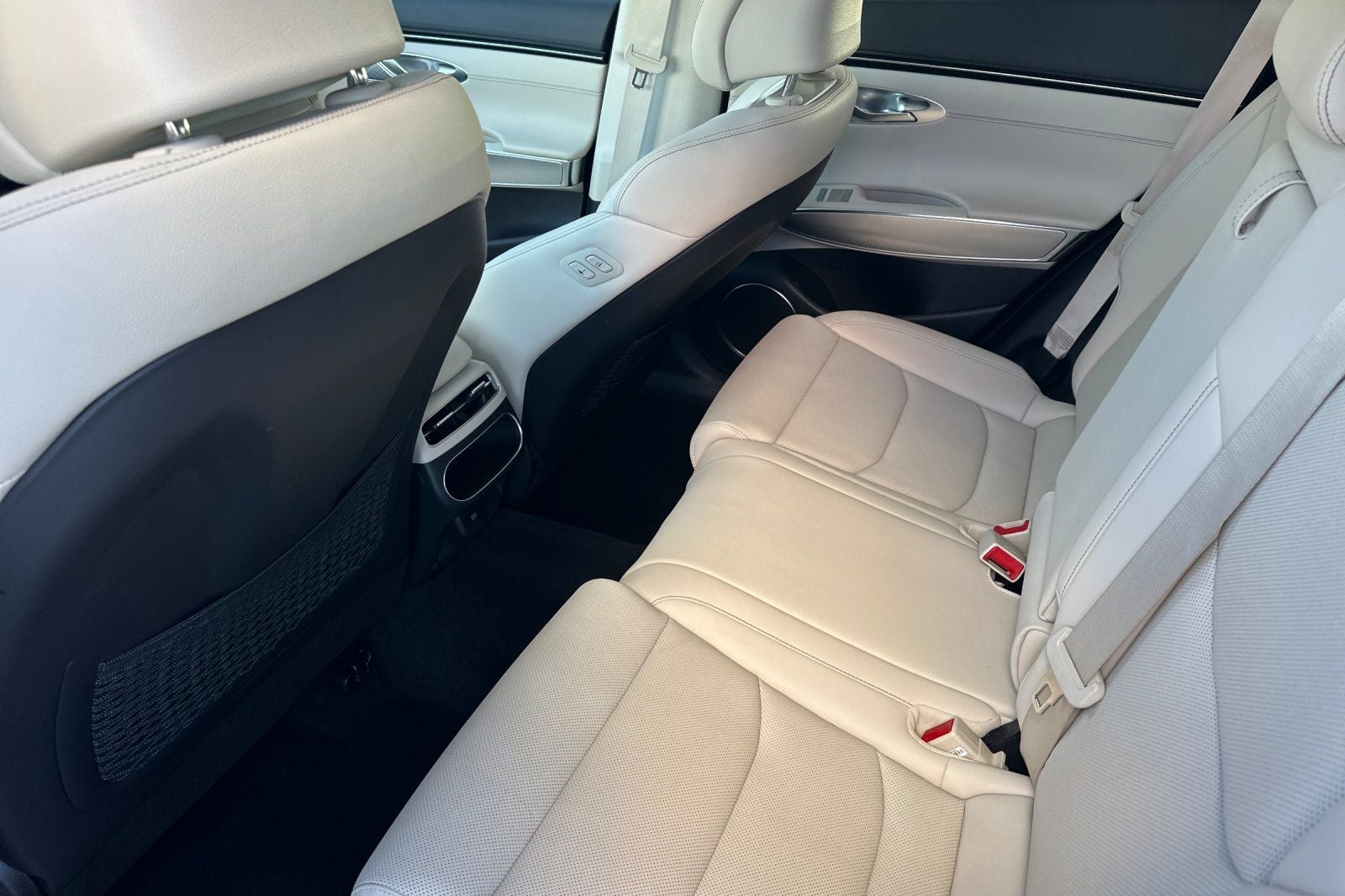 2024 Genesis GV70 2.5T