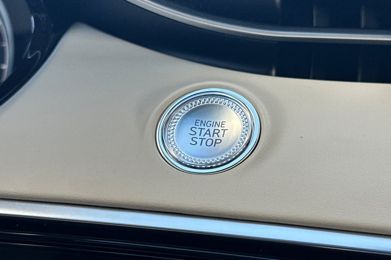 2024 Genesis GV70 2.5T