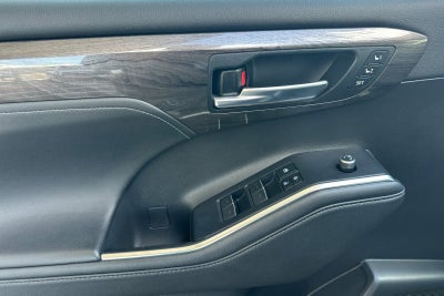 2020 Toyota Highlander Hybrid Platinum