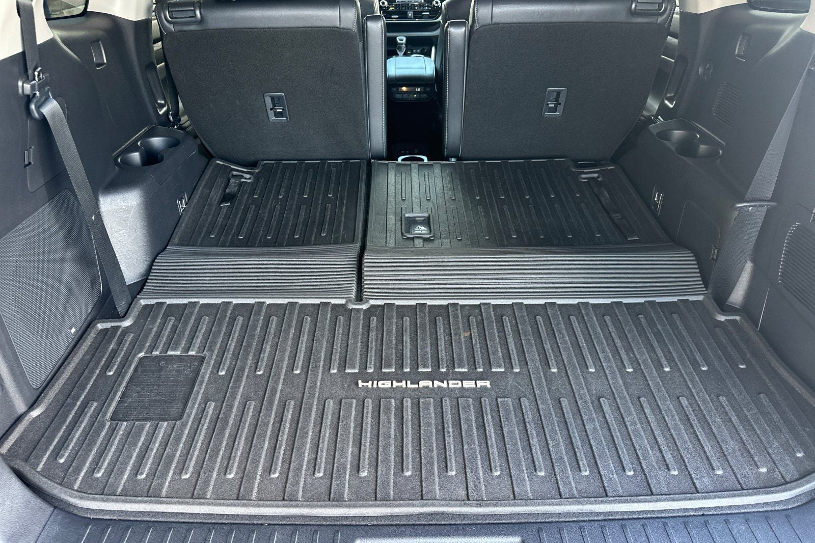 2020 Toyota Highlander Hybrid Platinum