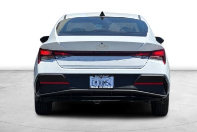 2026 Hyundai Elantra SE