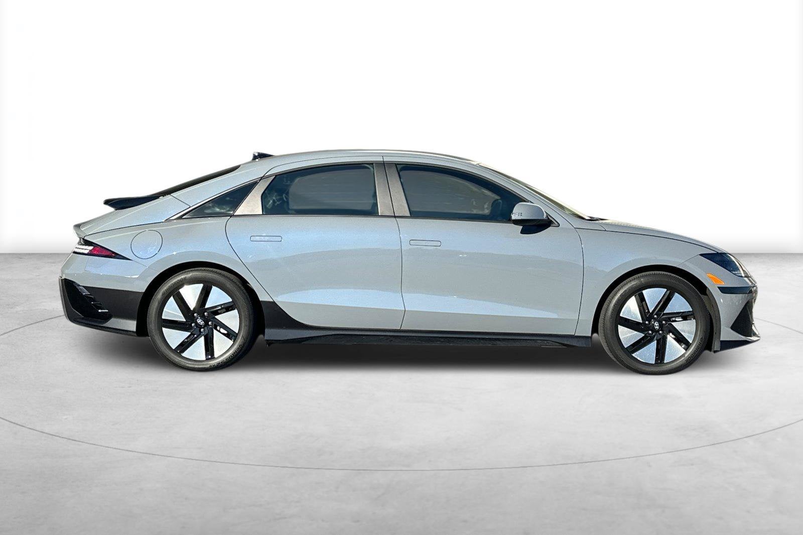 2025 Hyundai IONIQ 6 SE