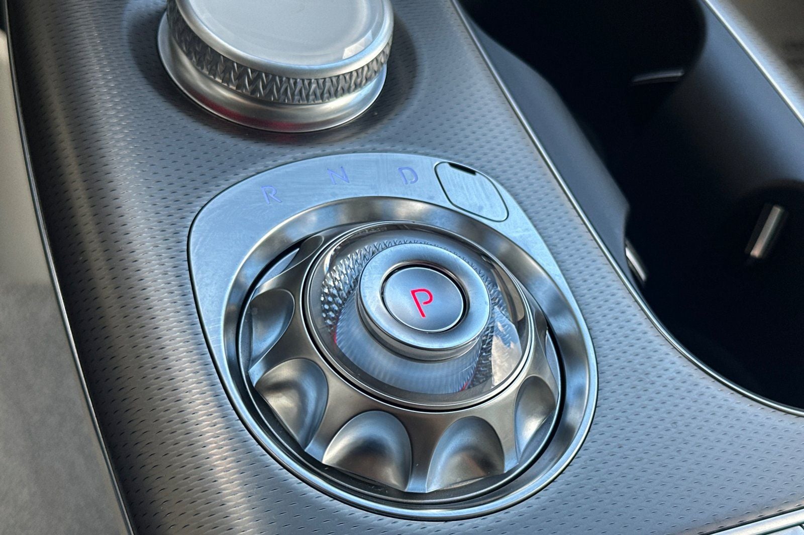 2023 Genesis GV60 Advanced