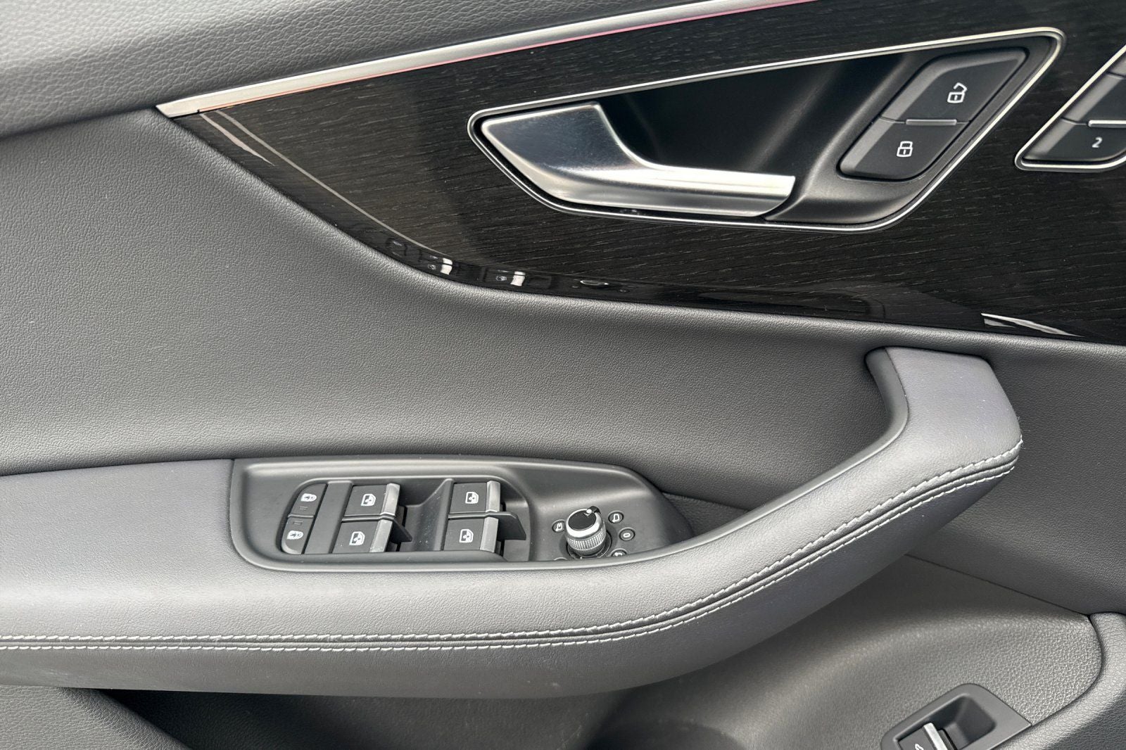 2025 Audi Q7 55 Premium Plus quattro