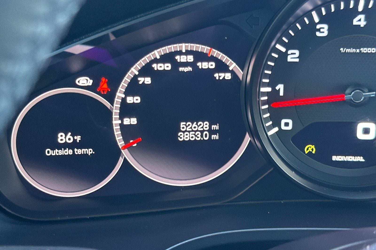 2023 Porsche Cayenne Platinum Edition
