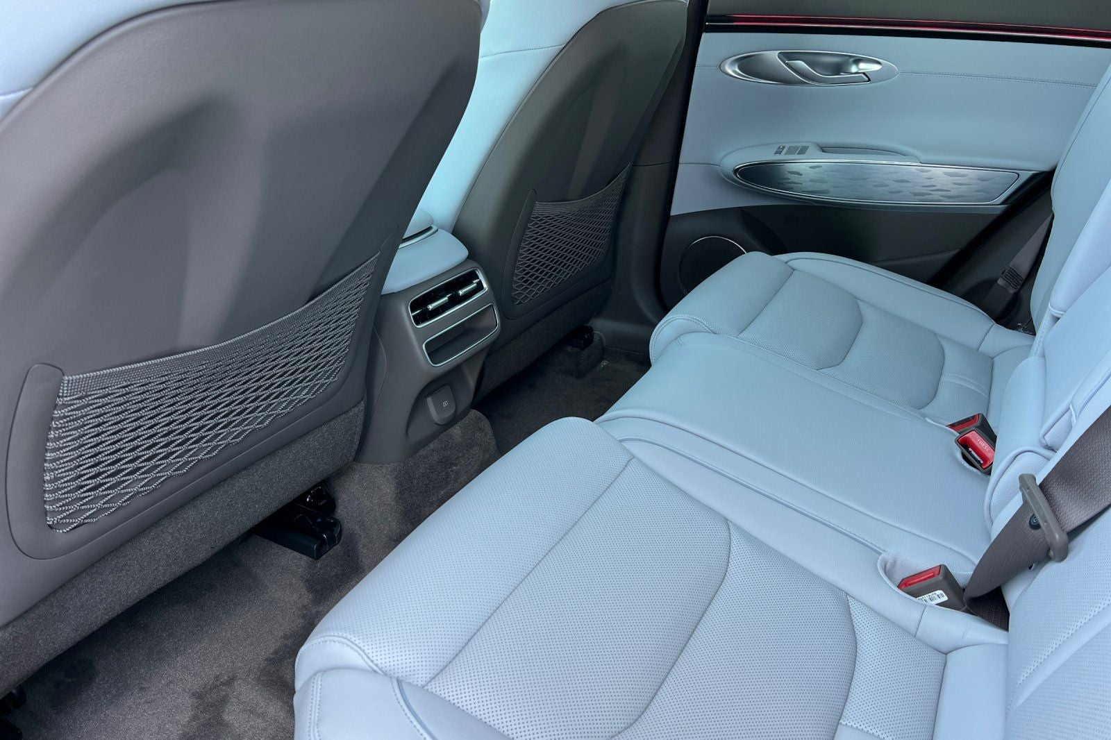 2026 Genesis Electrified GV70 STANDARD