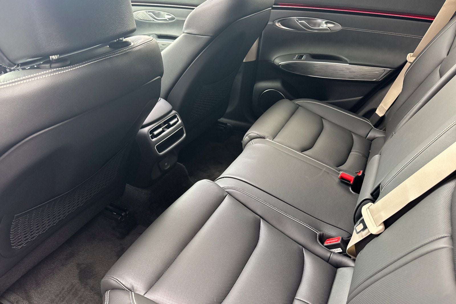 2026 Genesis Electrified GV70 STANDARD