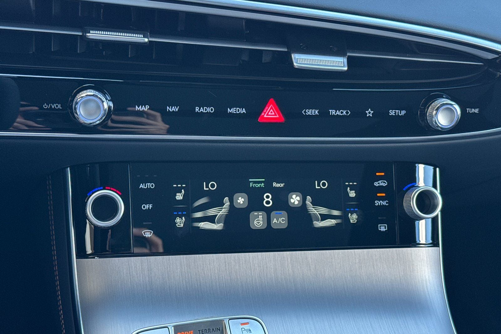 2026 Genesis GV70 3.5T SPORT ADVANCED