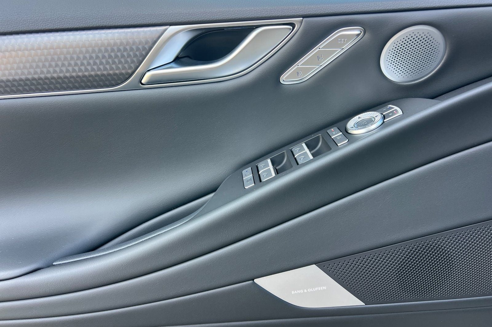 2027 Genesis G80 2.5T SPORT PRESTIGE