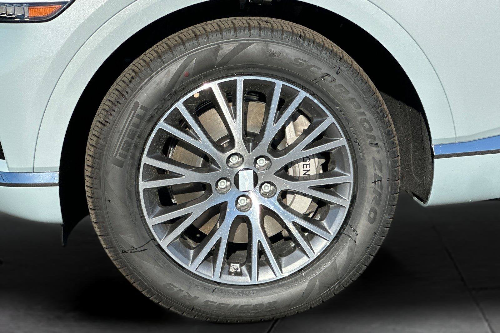 2027 Genesis GV80 2.5T