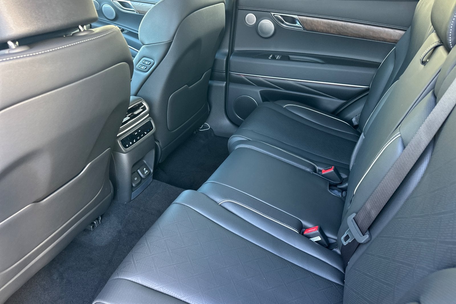 2027 Genesis GV80 2.5T PRESTIGE