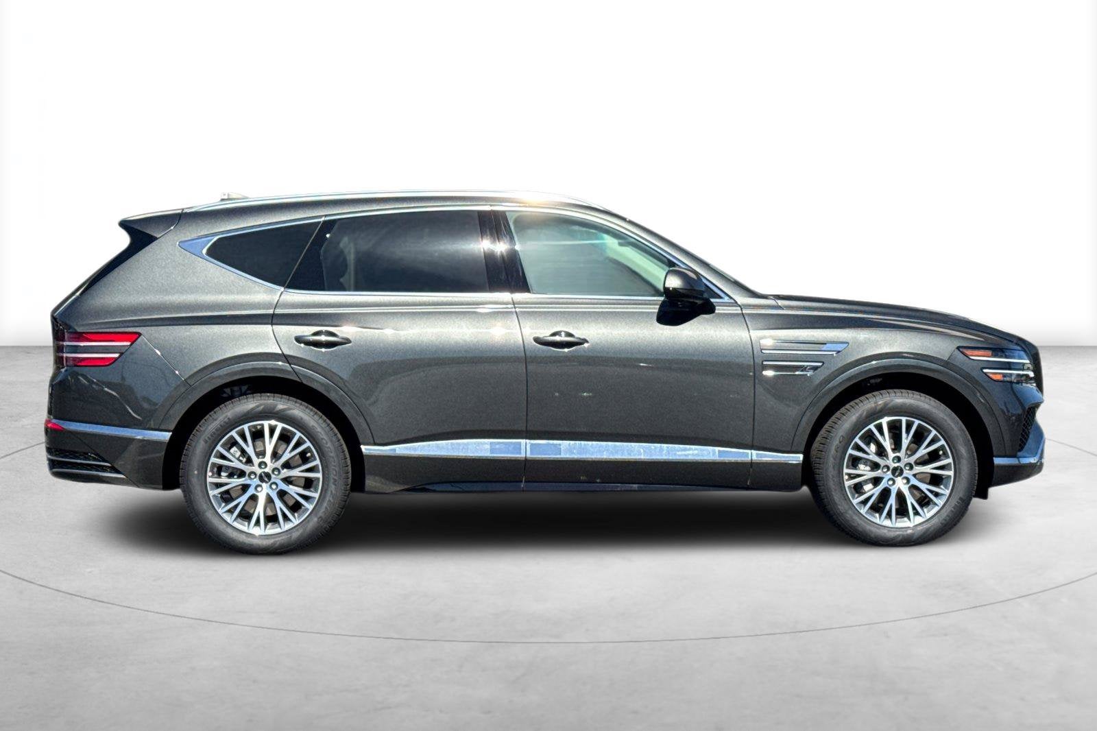 2027 Genesis GV80 2.5T