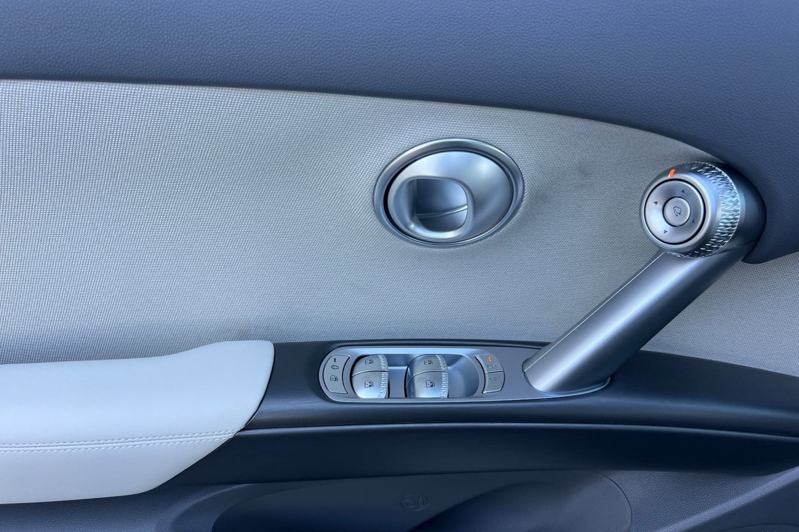 2026 Genesis GV60 STANDARD