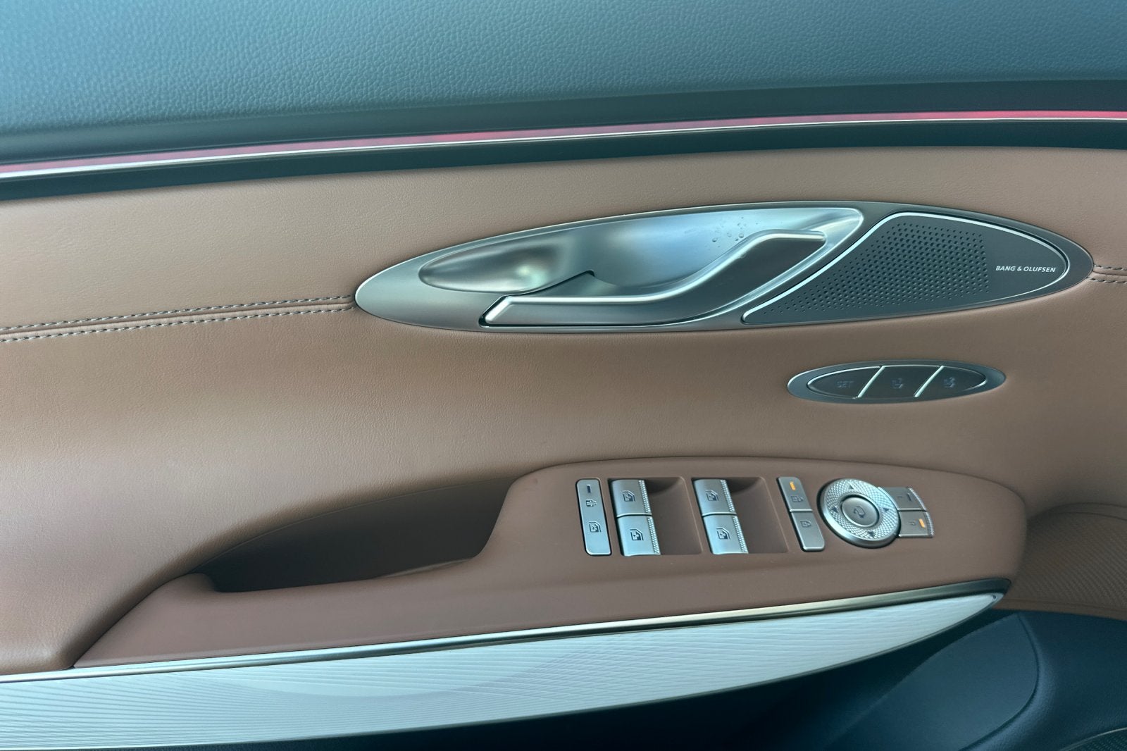 2027 Genesis GV70 2.5T ADVANCED