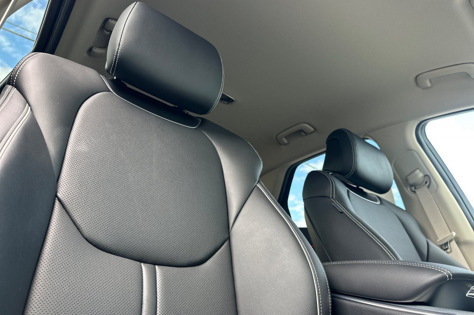 2027 Genesis Electrified GV70 STANDARD