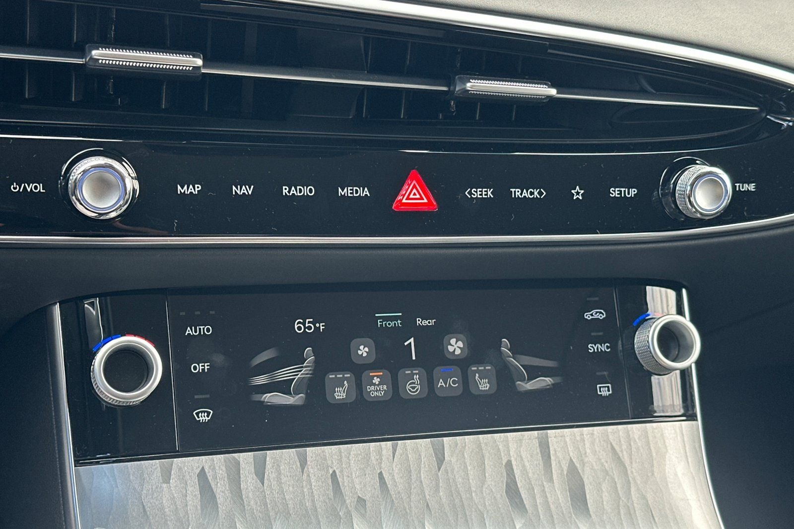 2027 Genesis Electrified GV70 STANDARD