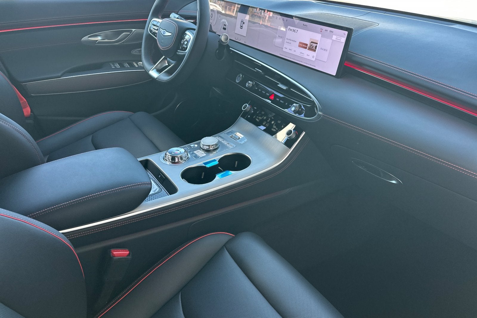 2027 Genesis GV70 2.5T SPORT PRESTIGE