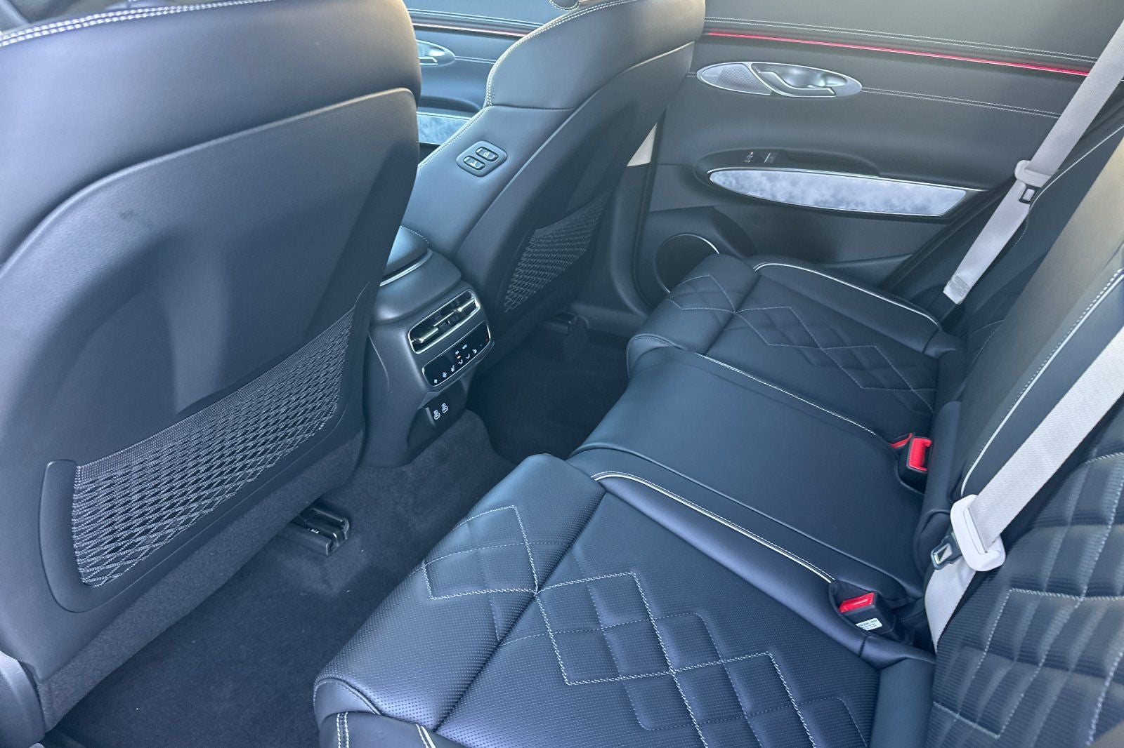 2027 Genesis Electrified GV70 PRESTIGE