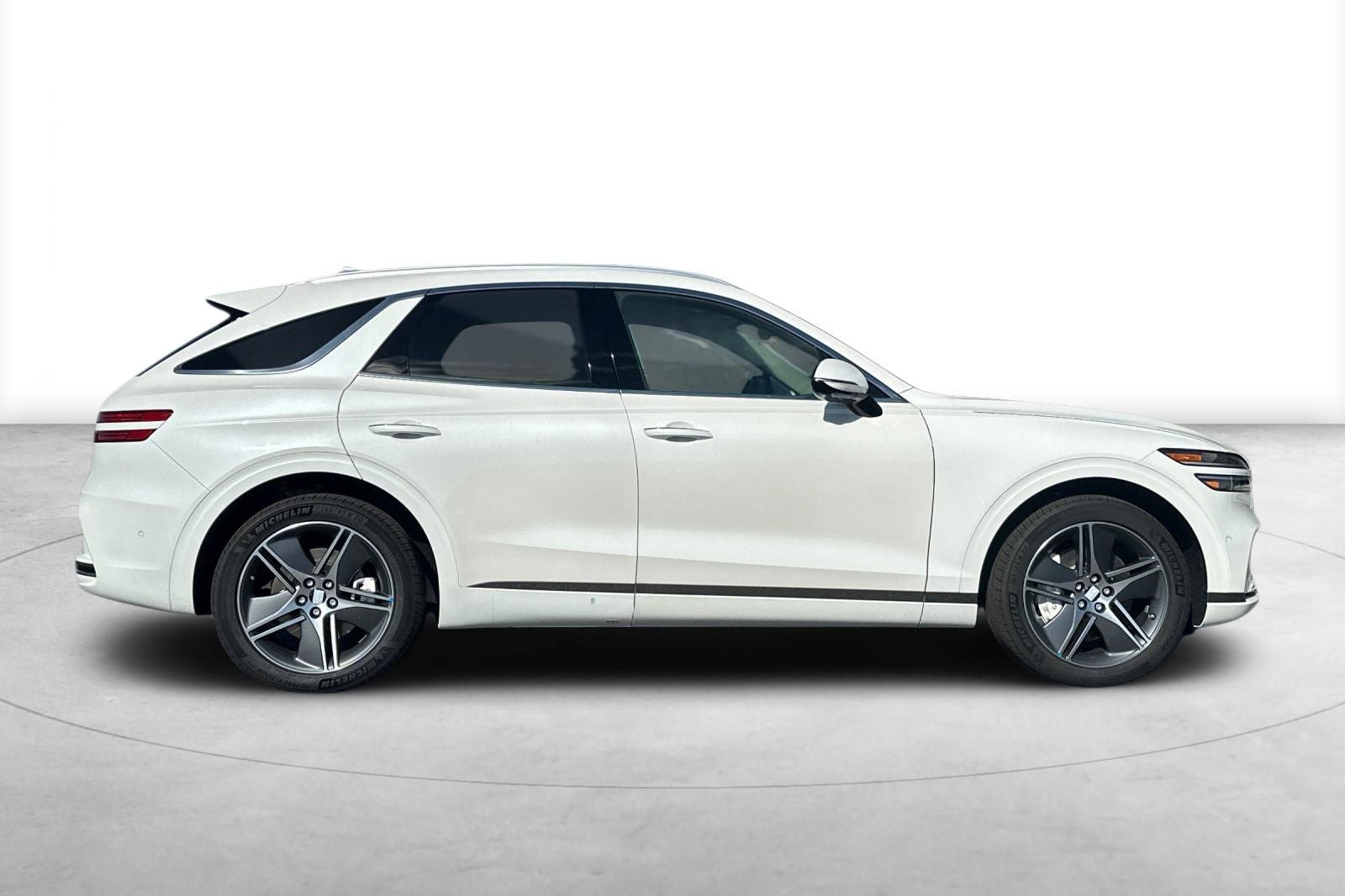 2027 Genesis Electrified GV70 PRESTIGE